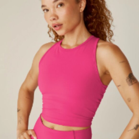 COPY - Beyond Yoga POWERBEYOND™ Strive Cropped Tank - Picture 3 of 3